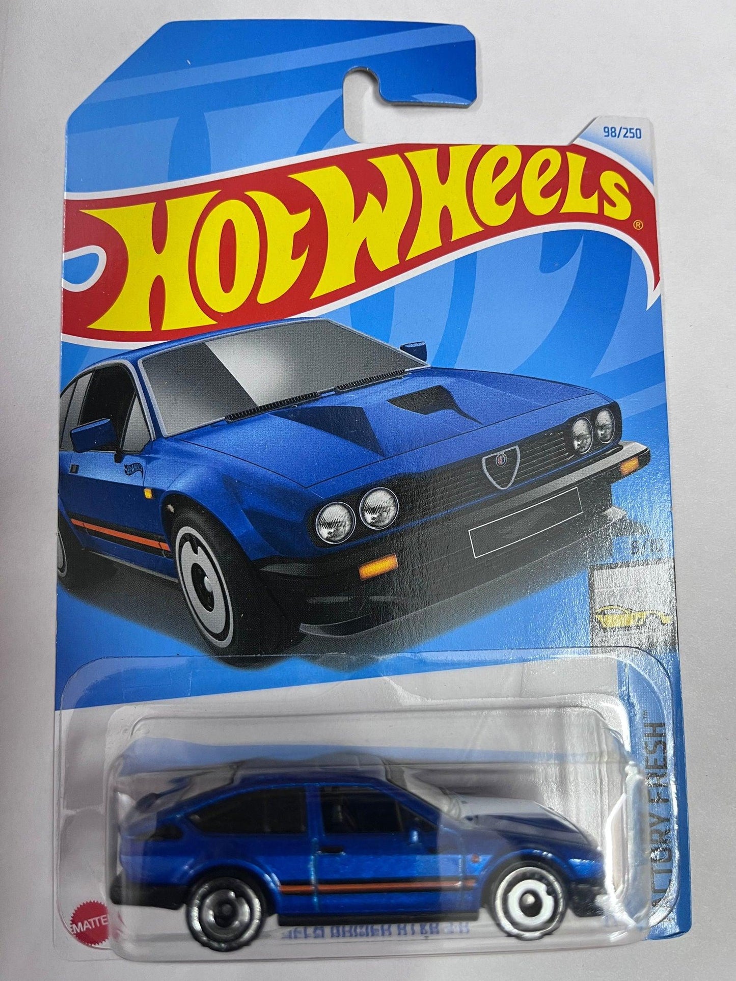 Adventure Awaits: Alfa Romeo GTV6 3.0 - Zoomsters India