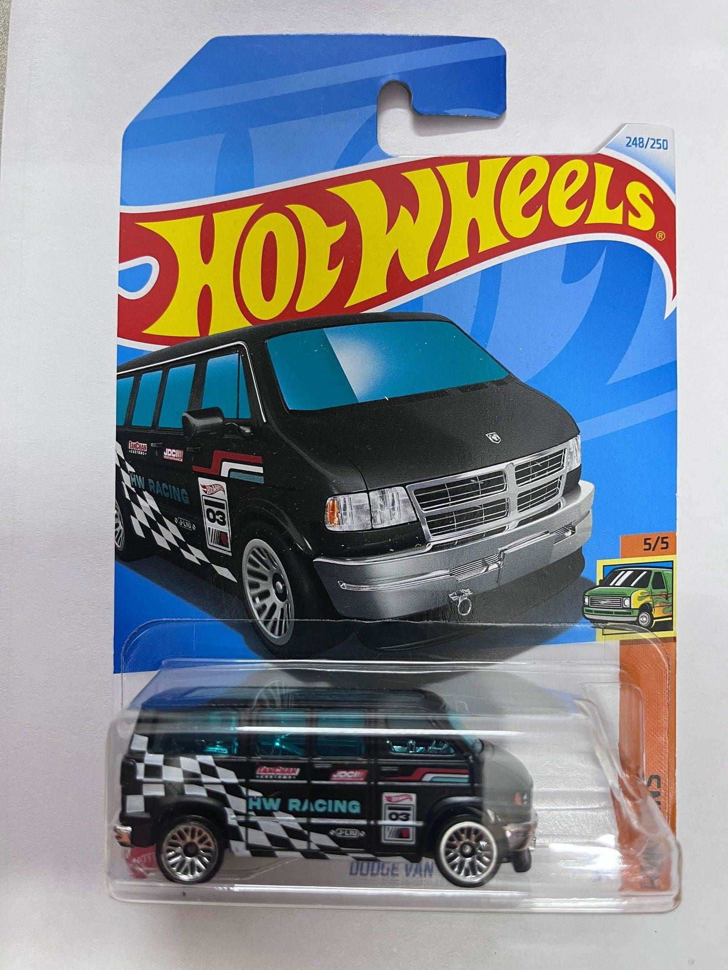 Dodge Van - Zoomsters India