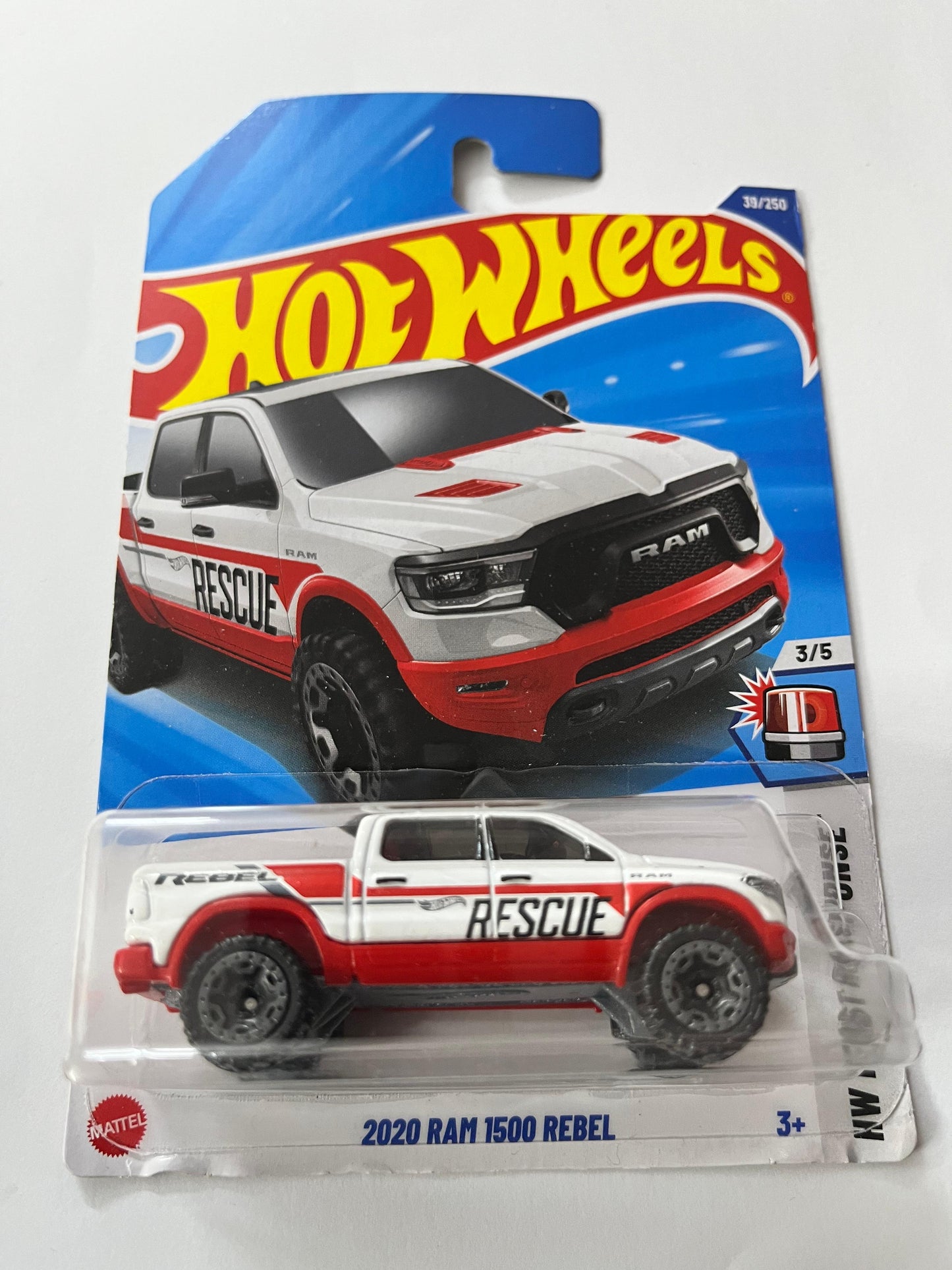 Hot Wheels : 2020 RAM 1500 Rebel - White/Red