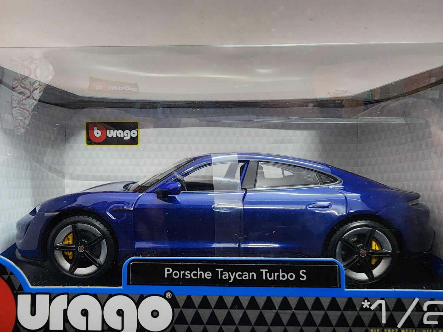 Bburago : Porsche Taycan Turbo S - 1:24