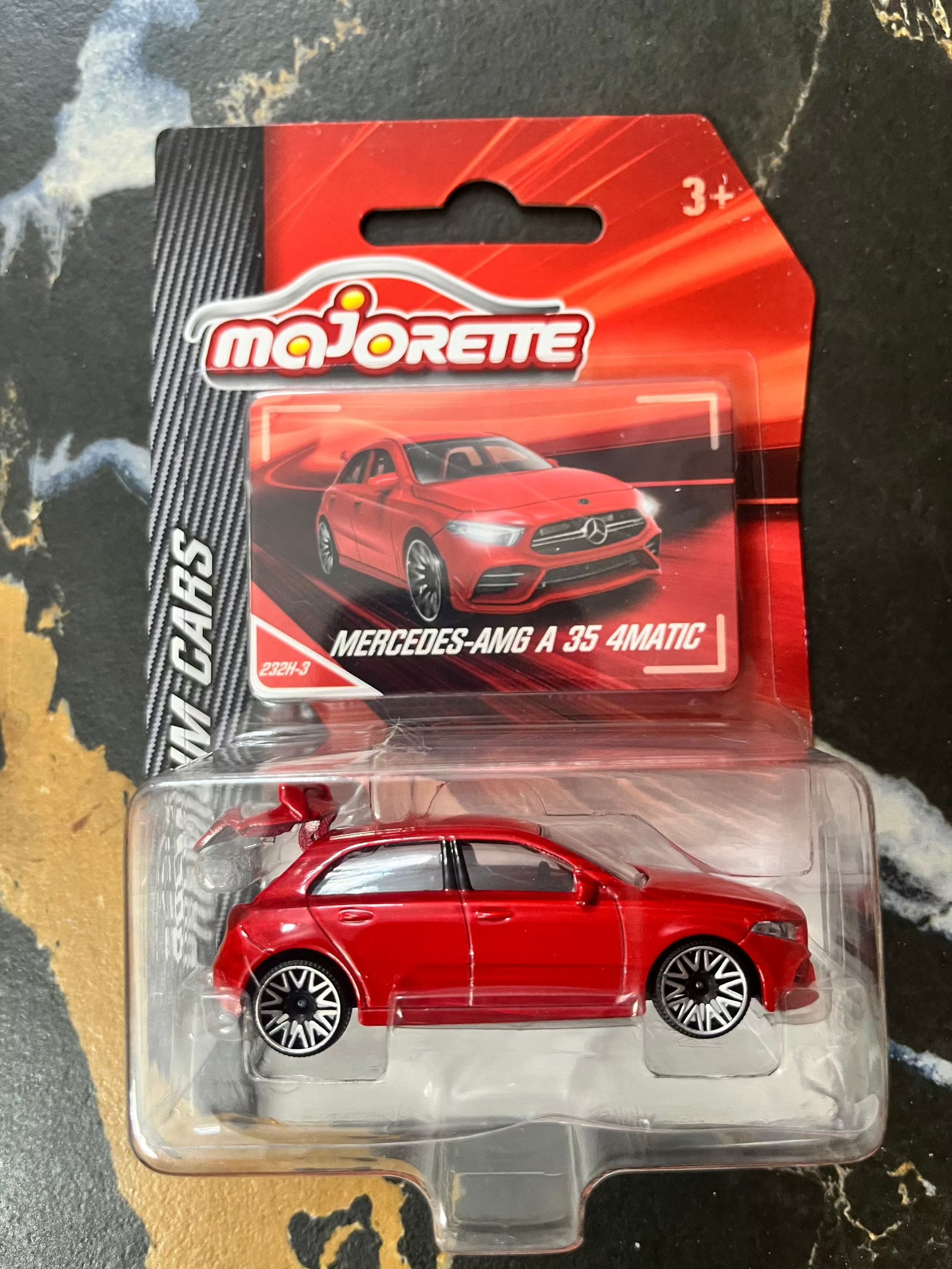 Majorette Mercedes-AMG A 35 4Matic Rossa - Modellino Die-Cast Con Carta Da Collezione