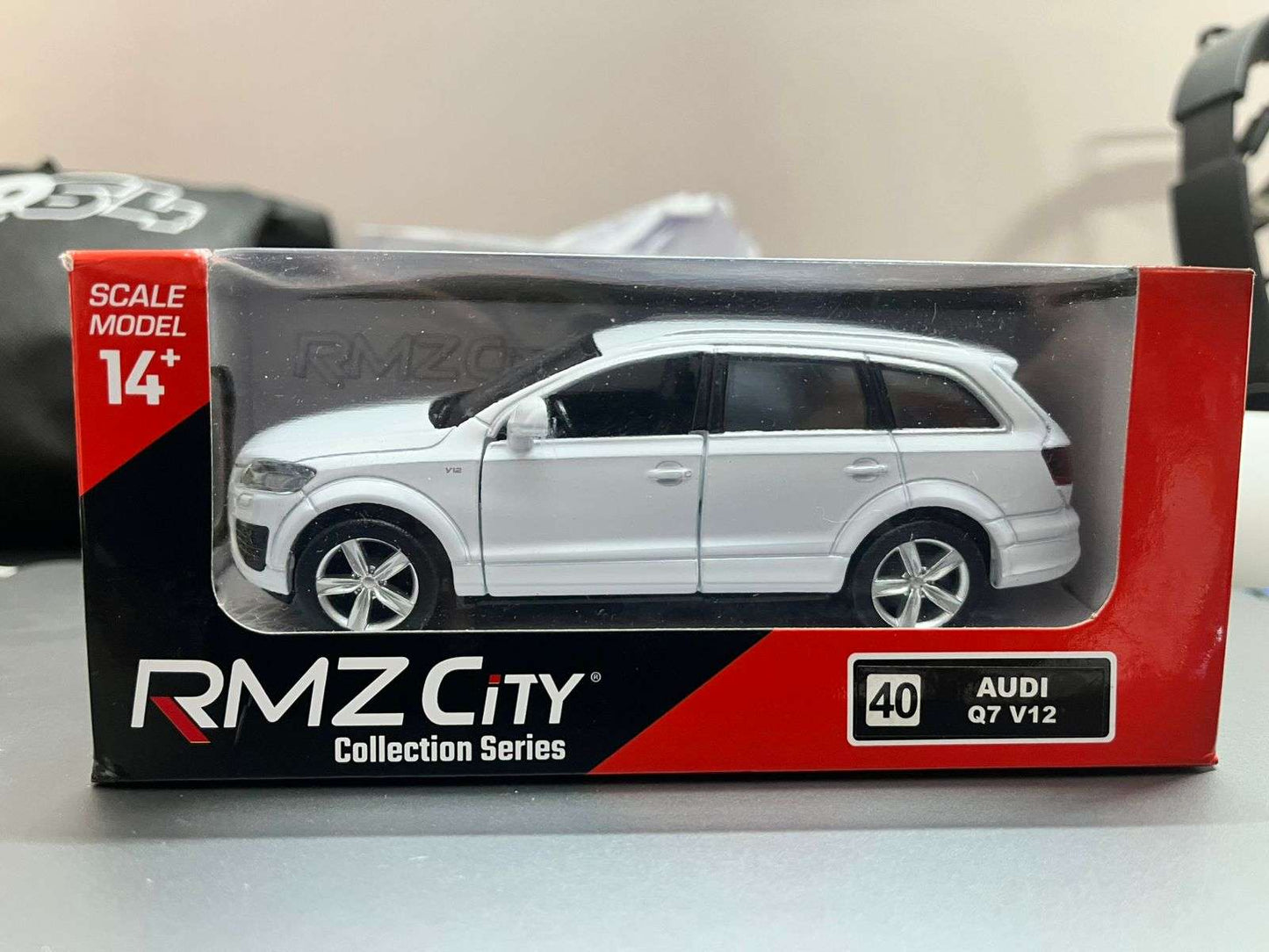 RMZ City 40 Audi Q7 V12 1:36 Diecast Model