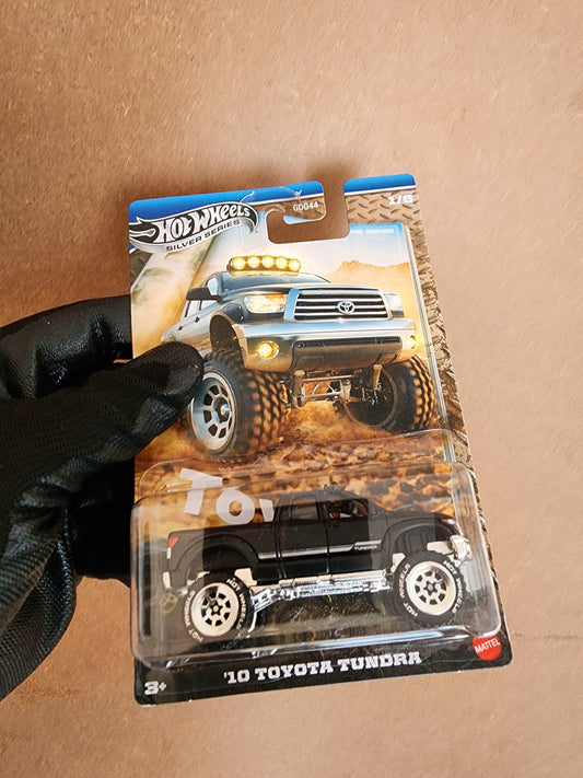 Hot Wheels Silver Series 2025: The Complete Toyota Truck Collection - Set of 5!