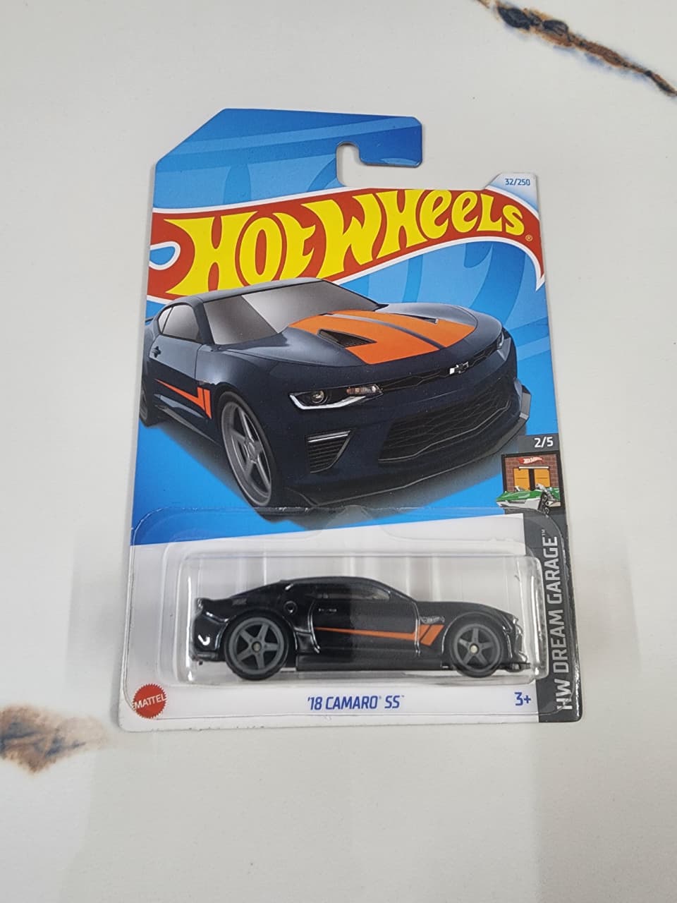 Hot Wheels Super Treasure Hunt : 18 Camaro SS (With Free Card Protector)