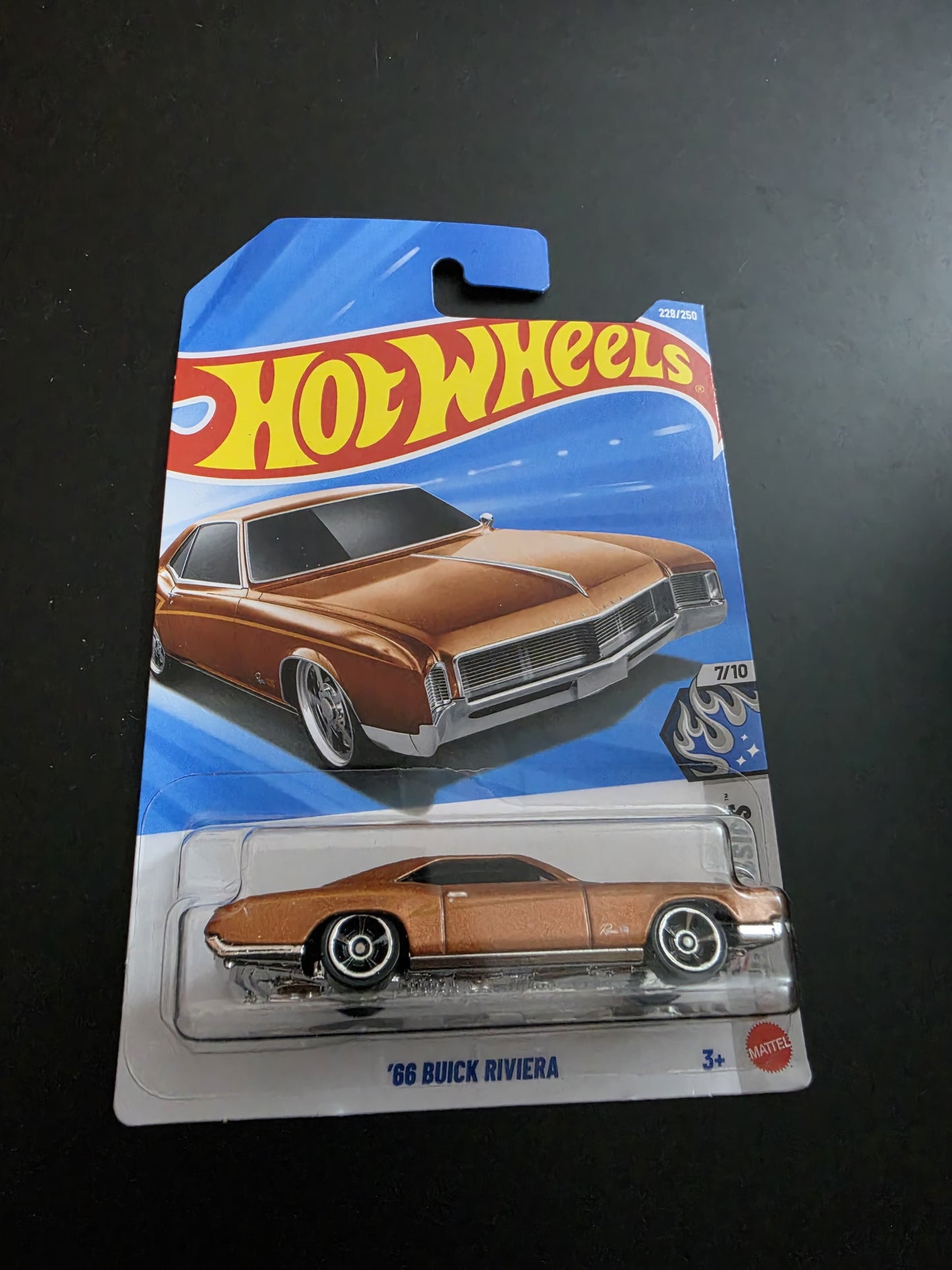 Hot Wheels Mainline M Case 2026 : 66 Buick Riviera