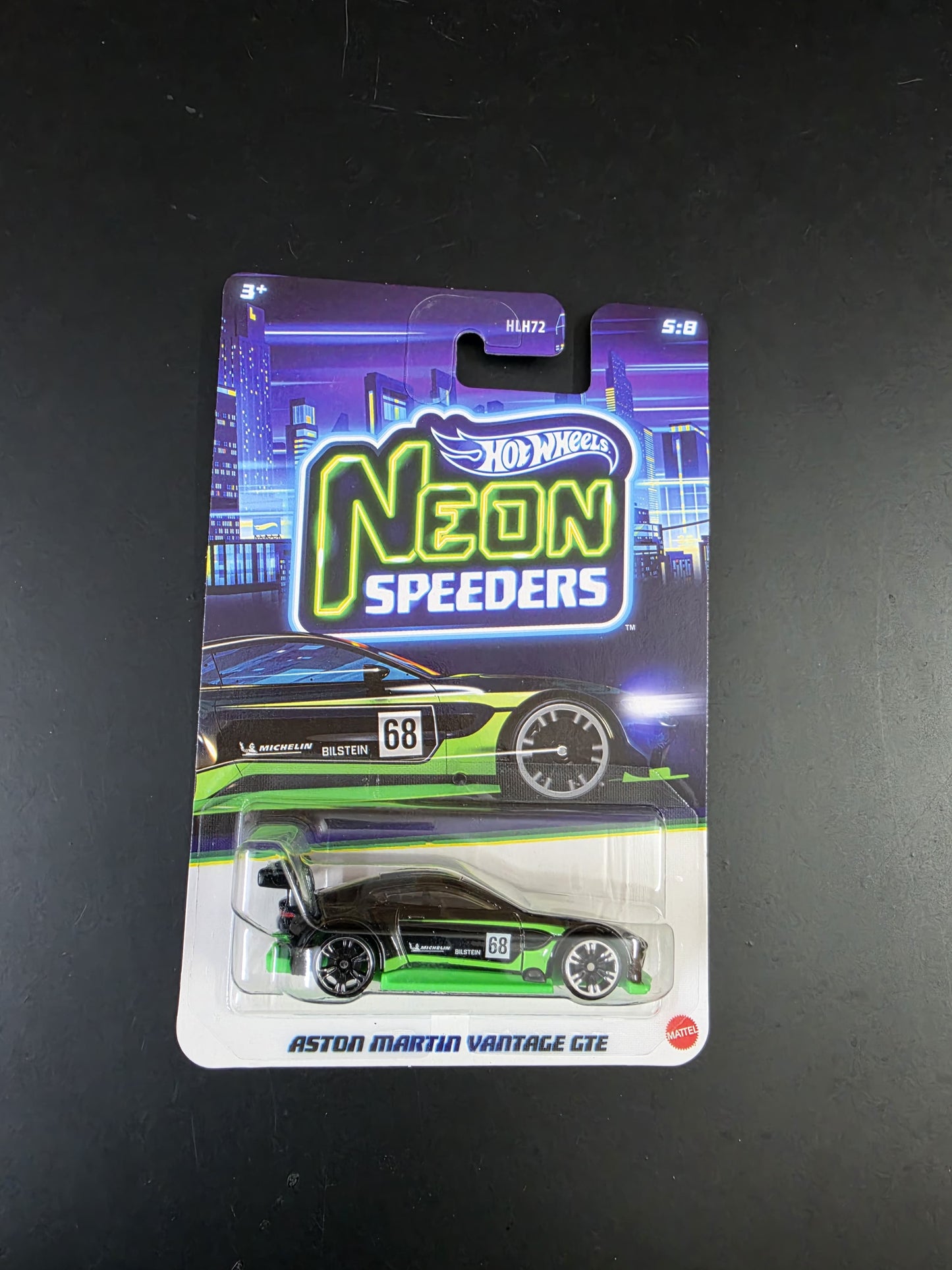 Hot Wheels Neon Speeders 2026- Aston Martin Vantage GTE