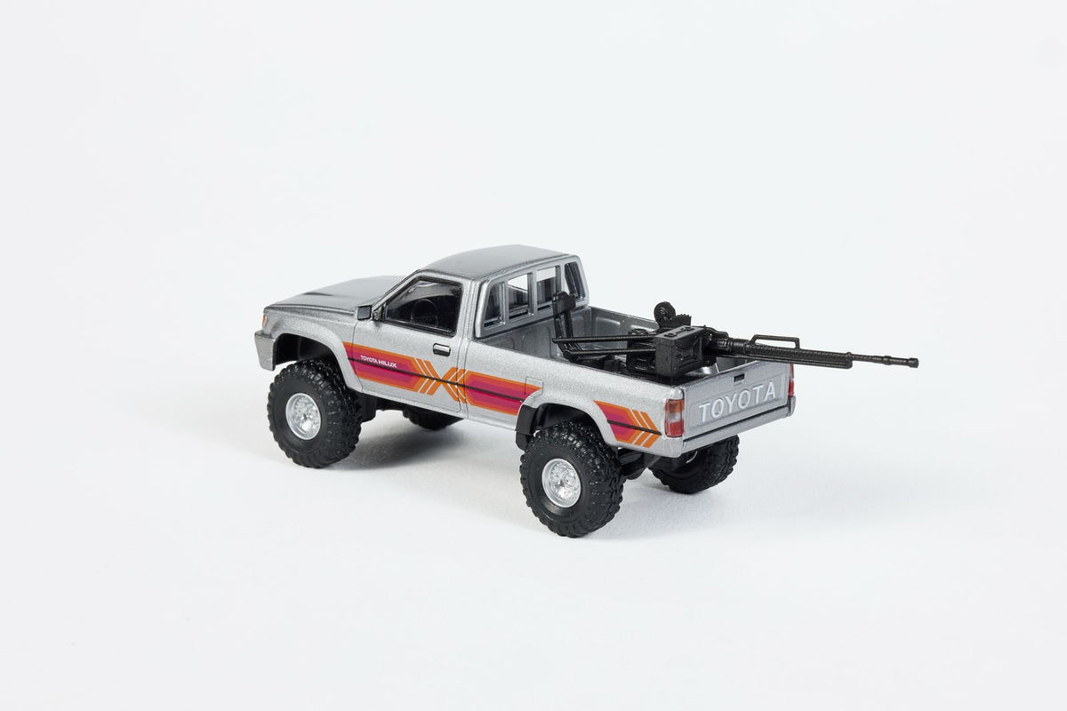 Massdi 1:64 1994 Toyota Hilux LN107 Grey - Zoomsters India