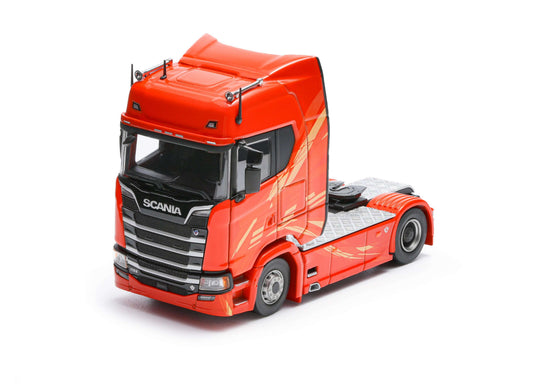 Massdi 1:64  Scania 770S- Orange SCN1101 with Massdi 1:64 Eight-Axis Semi Low Deck Trailer- Black SCN1772 - Zoomsters India