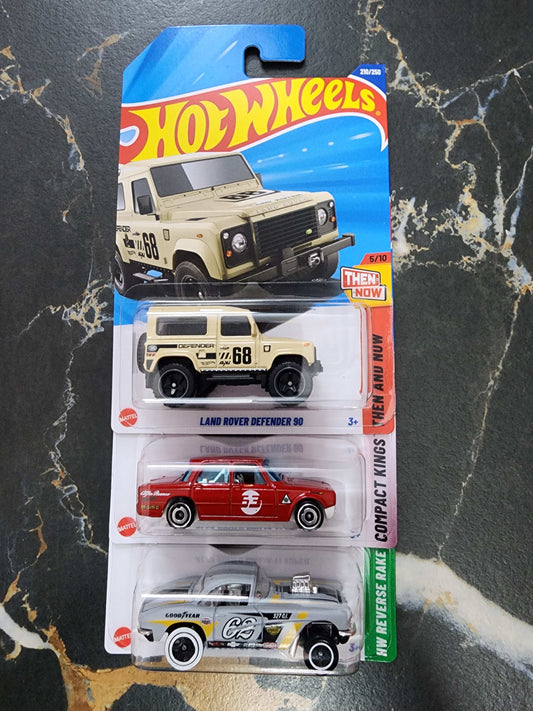Hot Wheels Collector's Trio: Land Rover Defender 90, Alfa Romeo Giulia TI Super, & '62 Corvette Gasser (3-Car Set - 1)