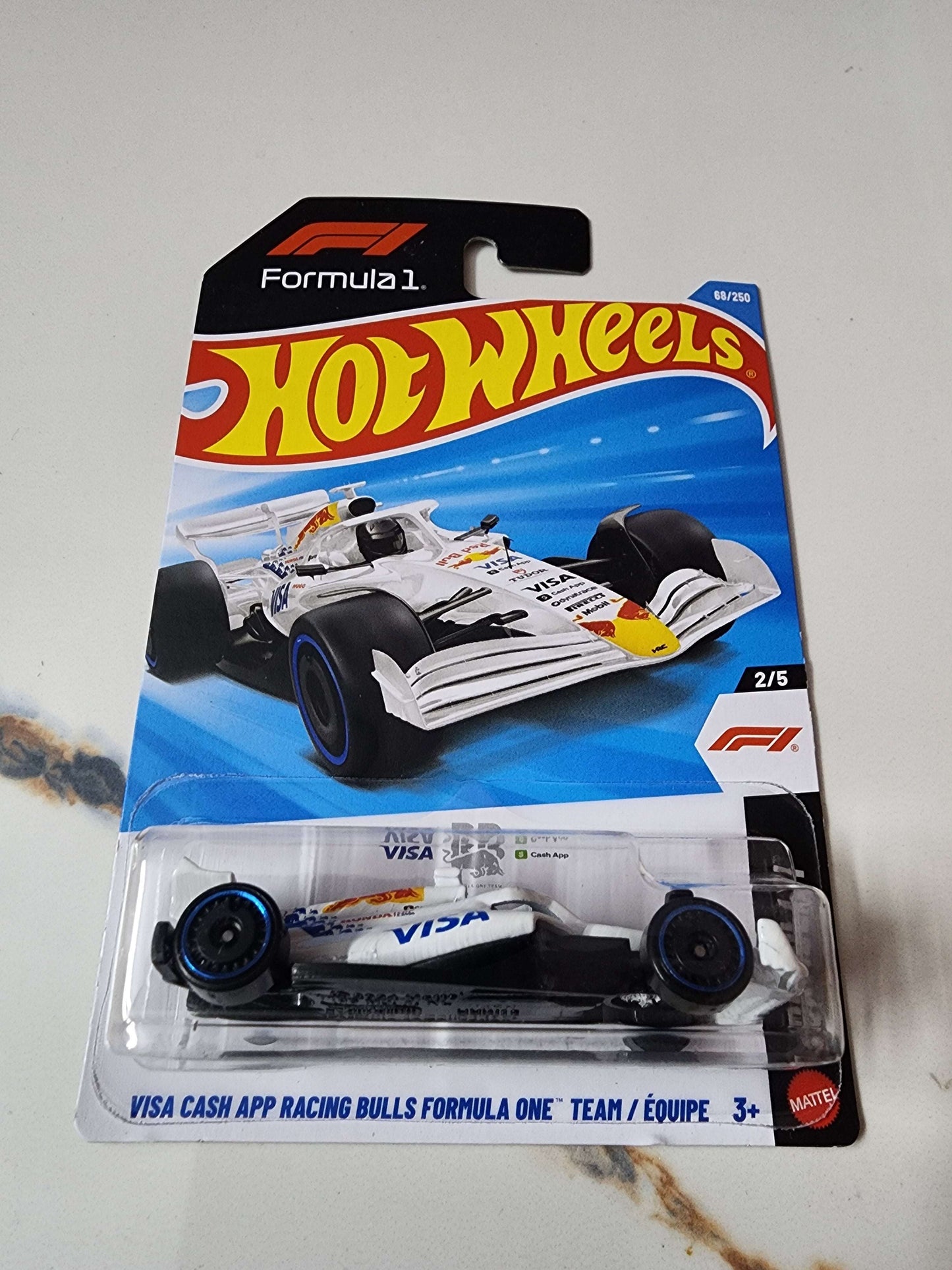 r Hot Wheels Mainline D Case 2026: Visa Cash App Racing Bulls Formula One Team/Équipe