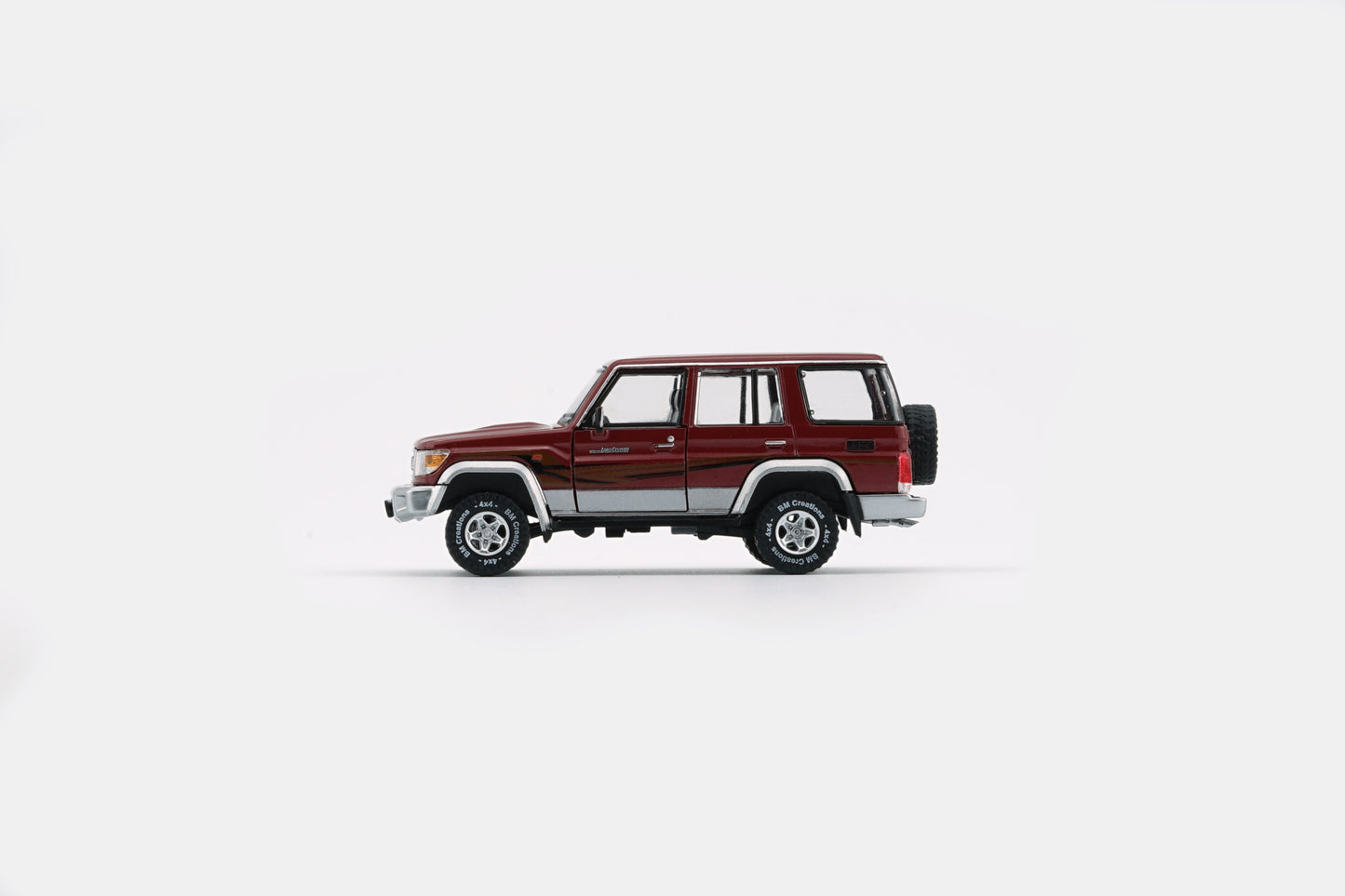 BMC 1:64: Toyota Land Cruiser LC76- Dark Red (LHD) - 64B0347