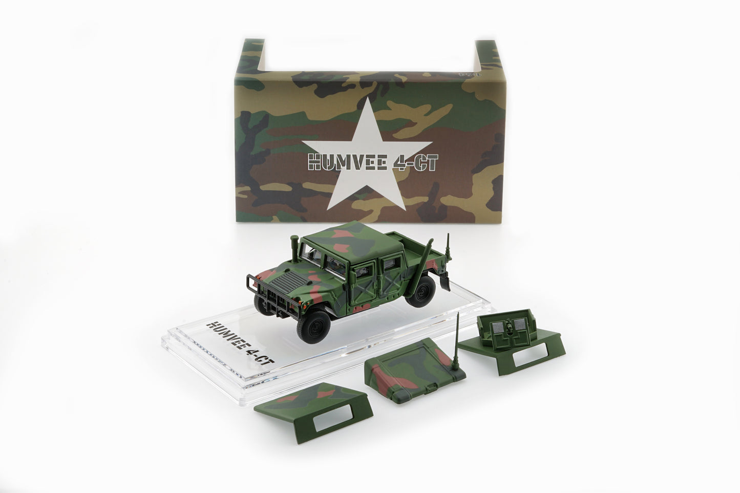 BMC 1:64: Humvee 4-CT Woodlan Camo w/stand plate - 64B0460