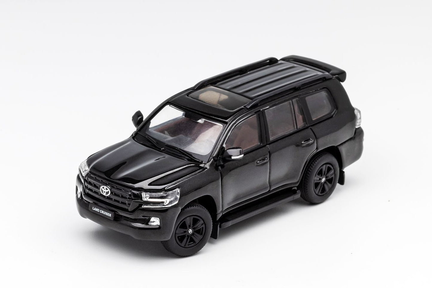GCD : 2015 Toyota Land Cruiser 200 (335) - Black