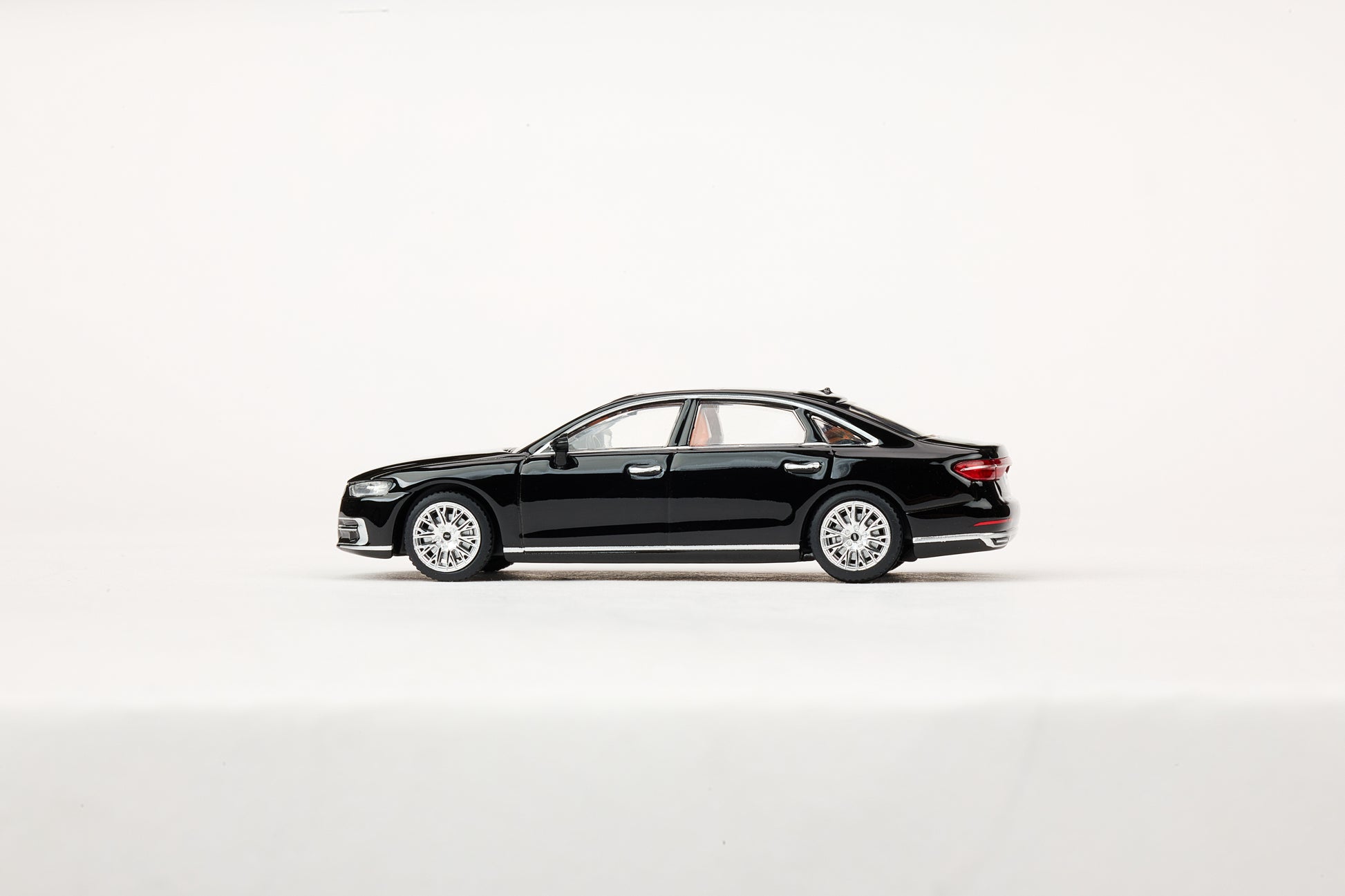 Massdi 1:64  2021 Audi A8L- Black AD1000 - Zoomsters India