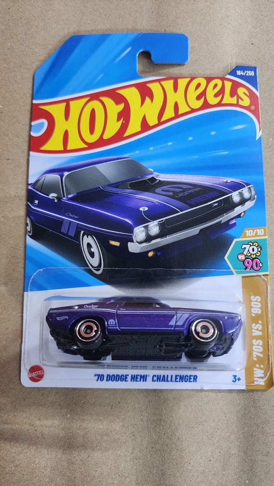 Hot Wheels 70 Dodge Hemi Challenger - Zoomsters India