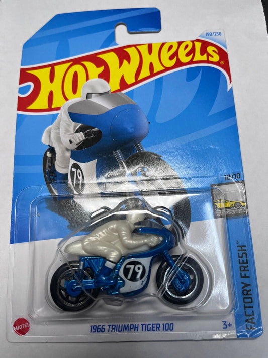 Hot Wheels 1966 Triumph Tiger 100 - Zoomsters India