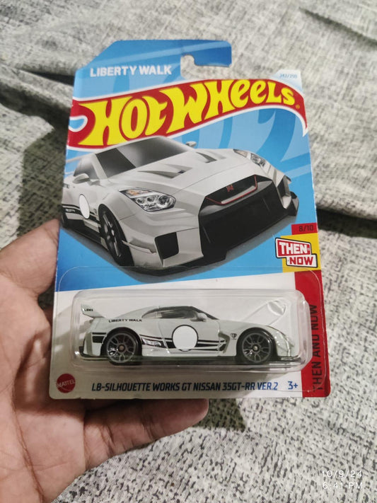 Hot wheels LB-Silhouette Works GT Nissan 35GT-RR Ver 2 - Zoomsters India