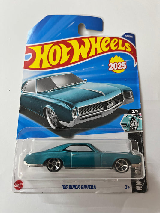 Hot Wheels  : 66 Buick Rivera