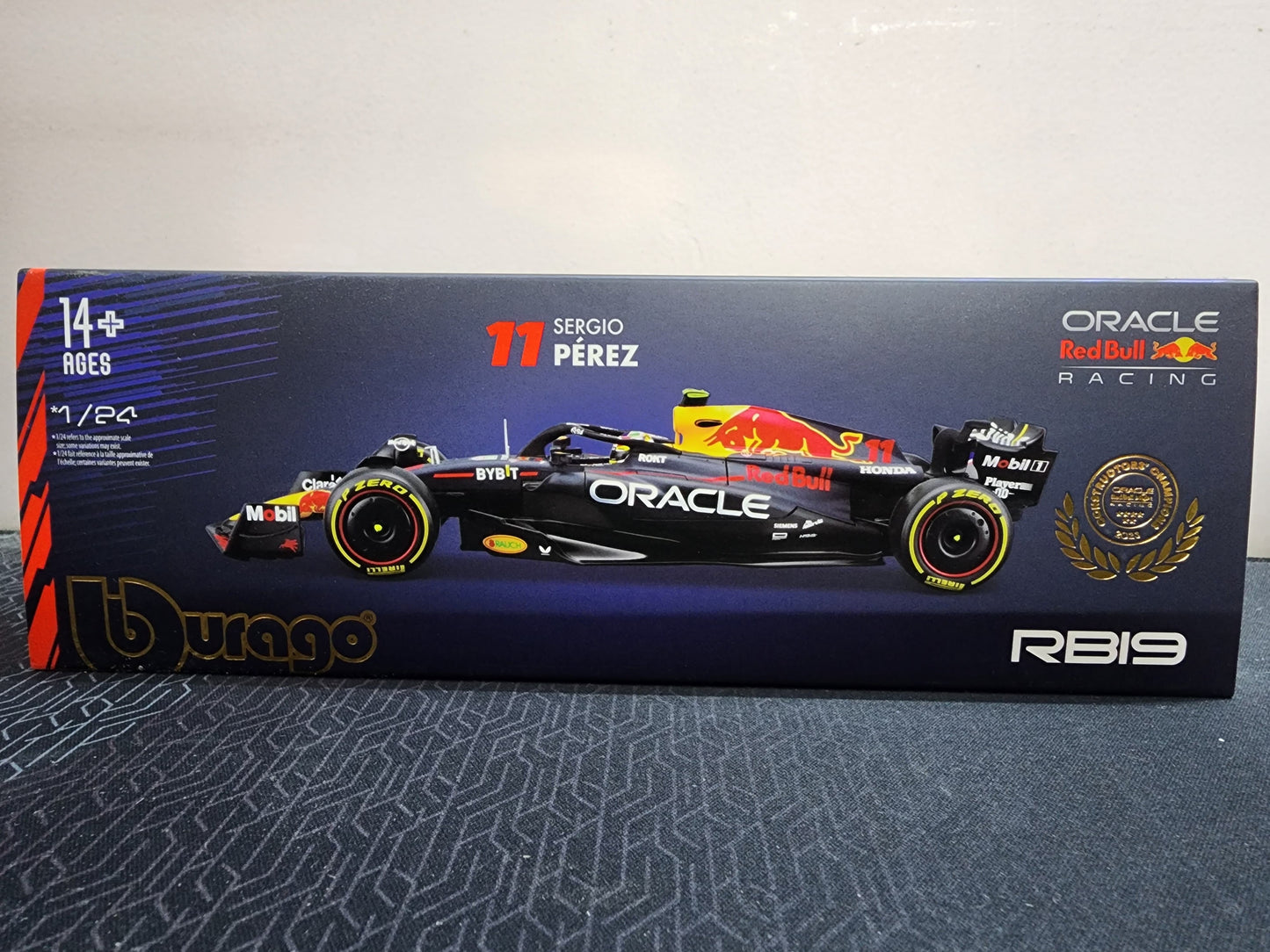 Bburago Max Verstappen RB19 2023 (1:24 Scale)