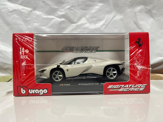 Bburago 1:43 Scale Model  :  Ferrari Daytona SP3