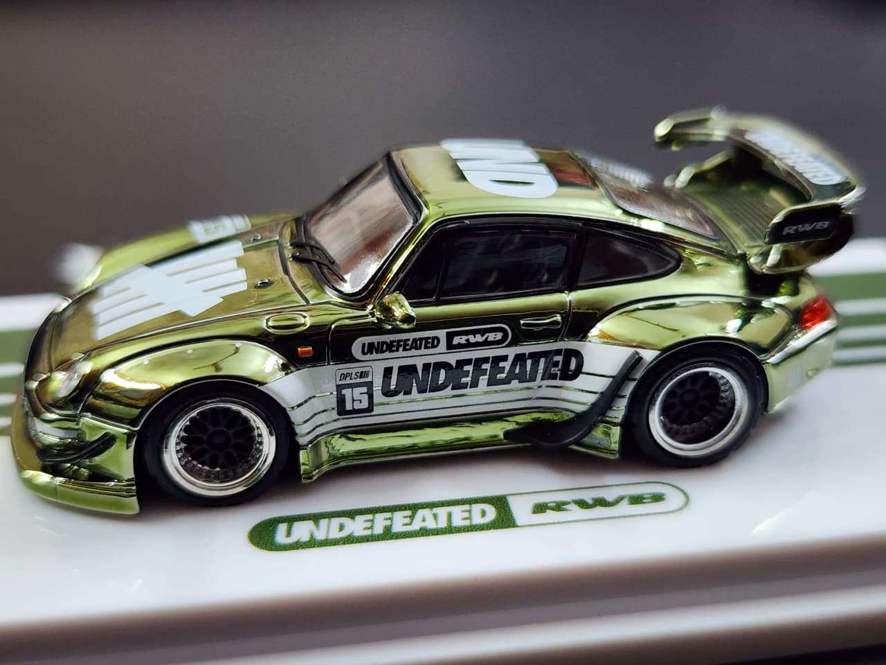 INNO 64 993 RWB “UNDEFEATED” | Green Chrome Chase | 2025 Indonesia Diecast Expo (IDE-XII)