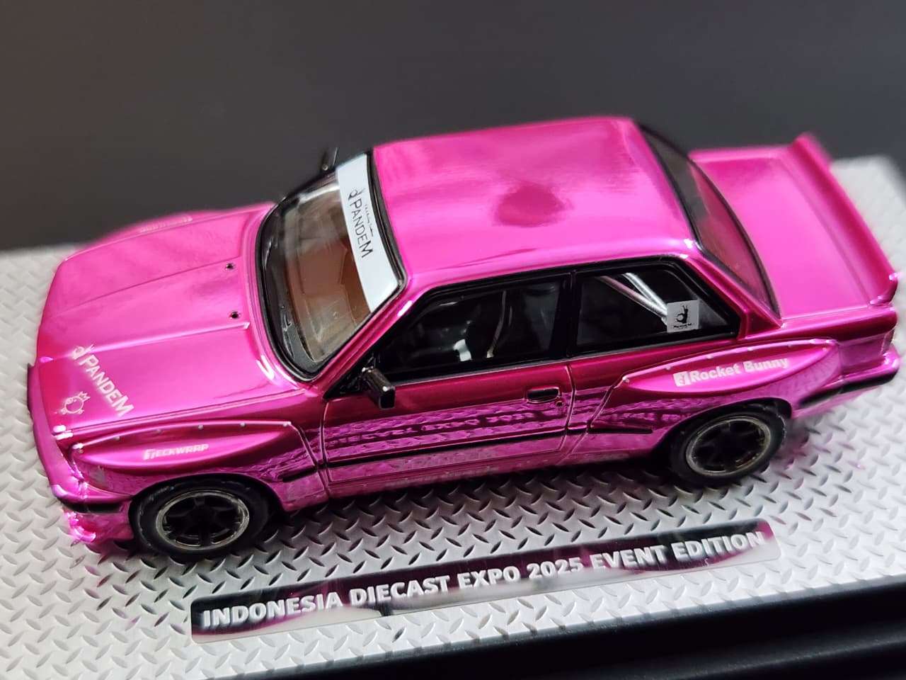 INNO64 BMW E30 Widebody “Pandem Rocket Bunny" | Pink Chrome Chase | 2025 Indonesia Diecast Expo (IDE-XII)