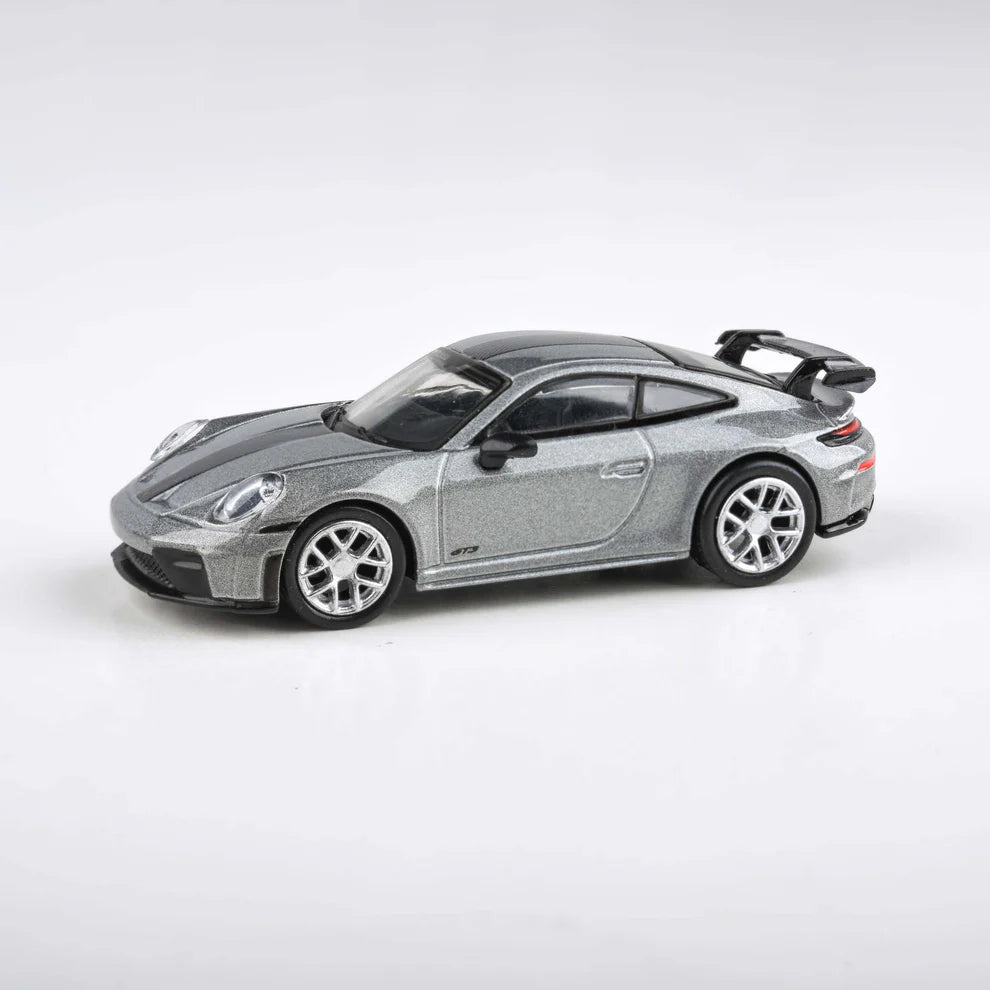Para 64 : 2025 Porsche 911 GT3 (992.2) GT Silver Metallic