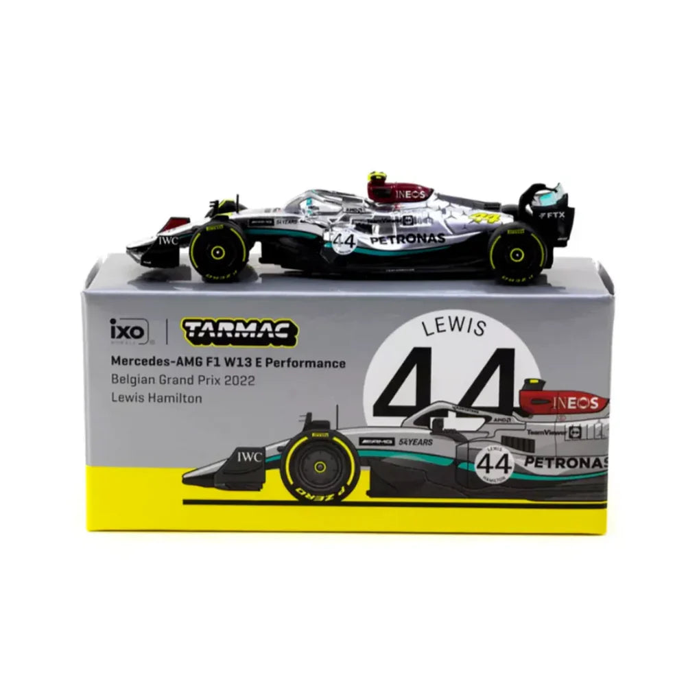 Tarmac Works 1/64: X iXO Models Mercedes-AMG F1 W13 E Performance Sao Paulo Grand Prix 2022 44 Lewis Hamilton - T64G-F044-LH1