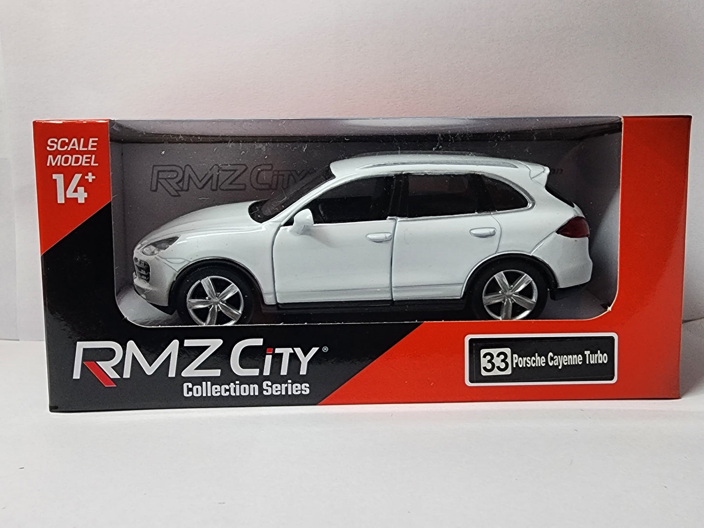 RMZ City Porsche Cayenne Turbo (White)