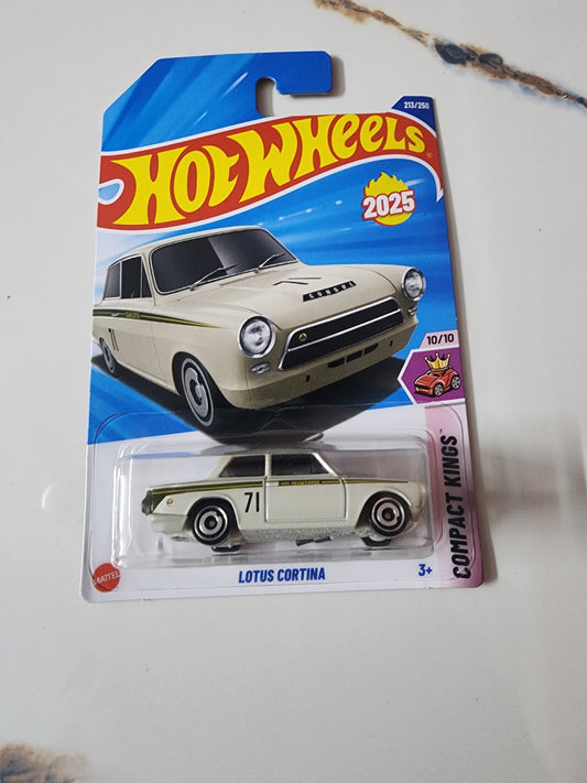 Hot Wheels 2025 L Case : Lotus Cortina