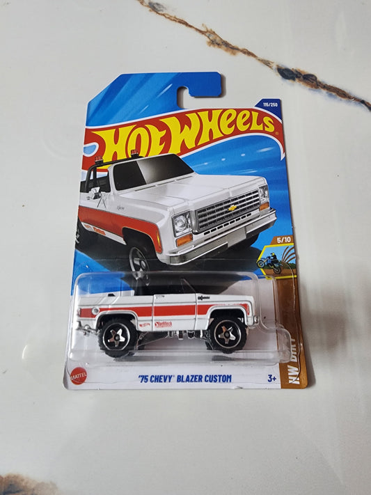 Hot Wheels 2025 L Case : 75 Chevy Blazer Custom