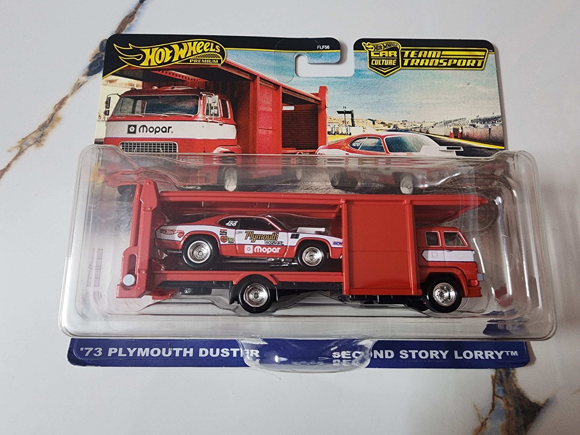 Hot Wheels Team Transport : 73 Plymouth Duster and Second Story Lorry