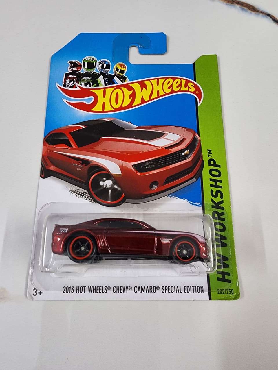 Hot Wheels Super Treasure Hunt : 2013 Hot Wheels Chevy Camaro Special Edition