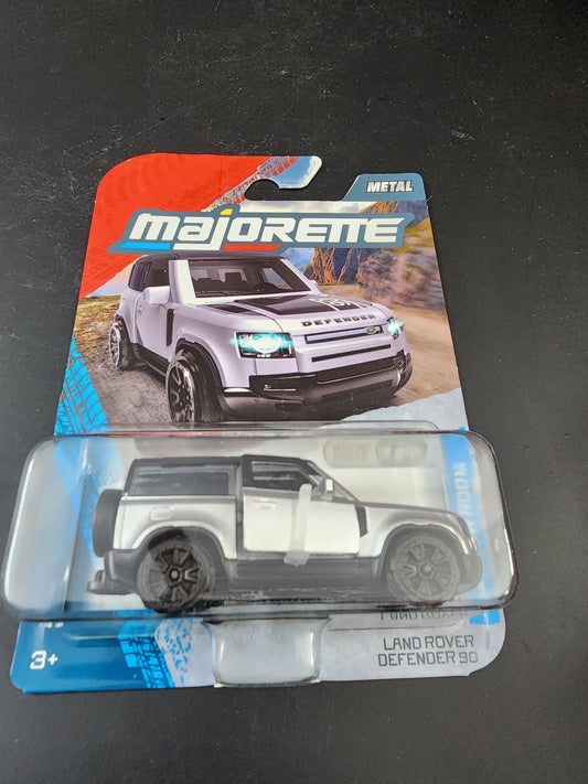 Majorette Showroom 2026 : Land Rover Defender 90