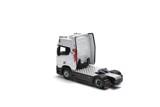 Massdi 1:64  Scania RS500-White(with Red texture) SCN1200 with Massdi 1:64 Eight-Axis Semi Low Deck Trailer- Black SCN1772 - Zoomsters India