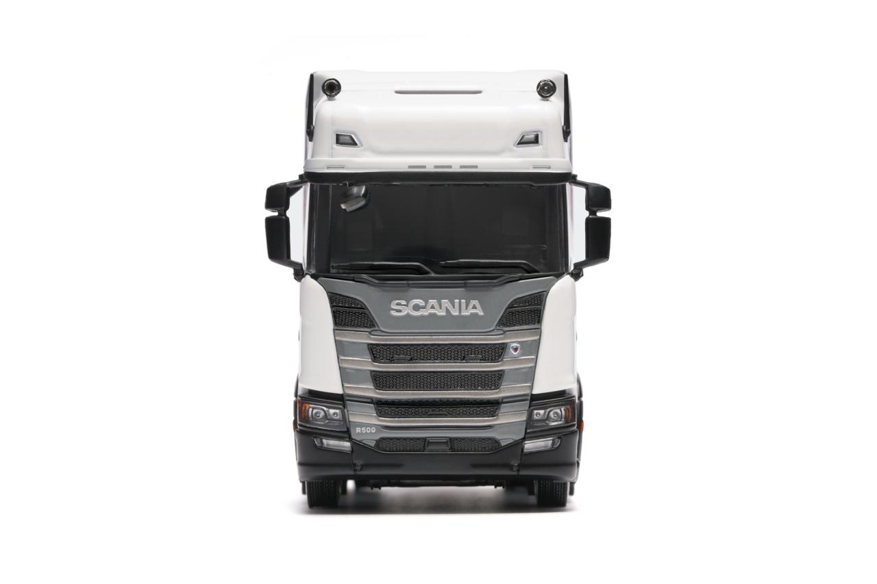 Massdi 1:64  Scania RS500-White(with Red texture) SCN1200 with Massdi 1:64 Eight-Axis Semi Low Deck Trailer- Black SCN1772 - Zoomsters India