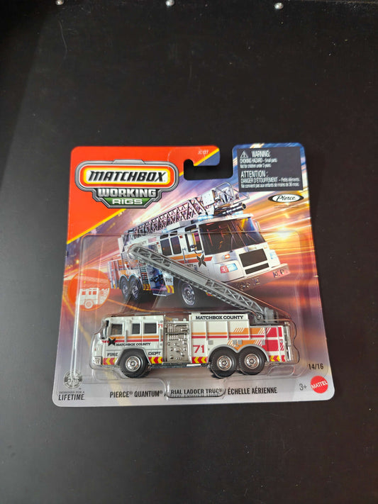Matchbox Working Rigs  2026 : Pierce Quantum Aerial Ladder Truck / Echellen Aeriienne