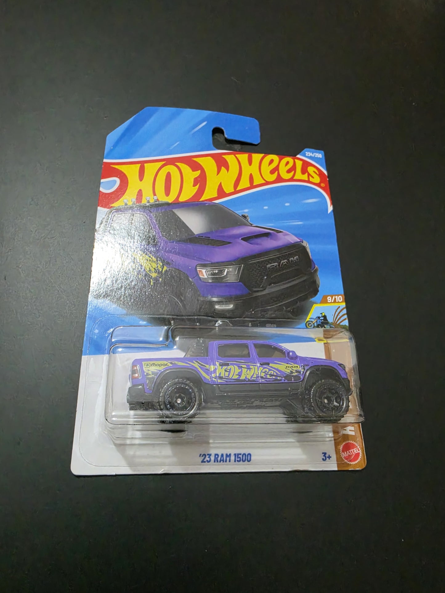 Hot Wheels Mainline N Case 2026 : 23 RAM 1500