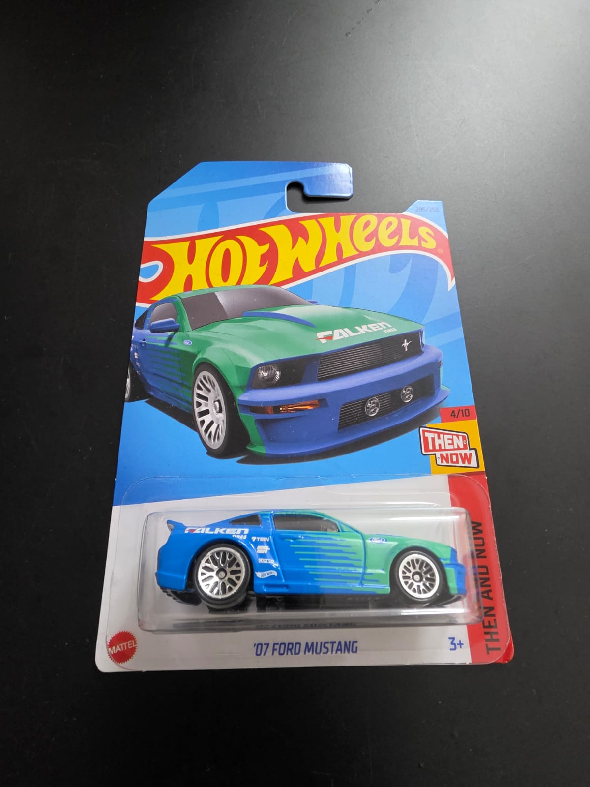 Hot Wheels Mainline : 07 Ford Mustang (Imported)