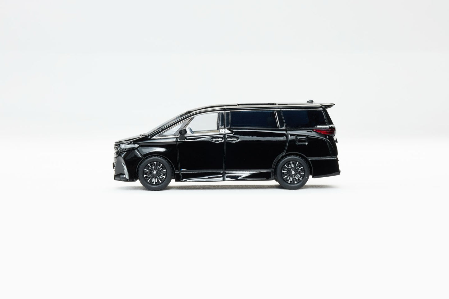 Massdi 1:64 2023 Toyota Alphard Black